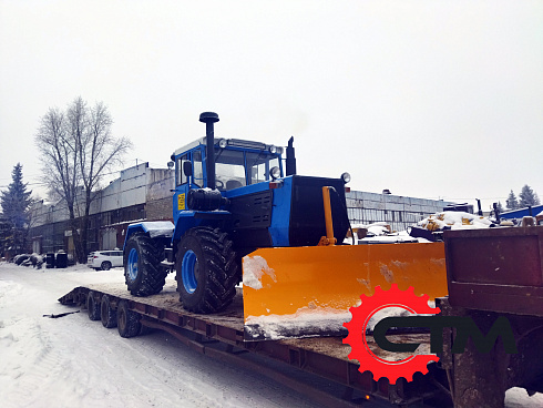 Трактор Т-150 с отвалом