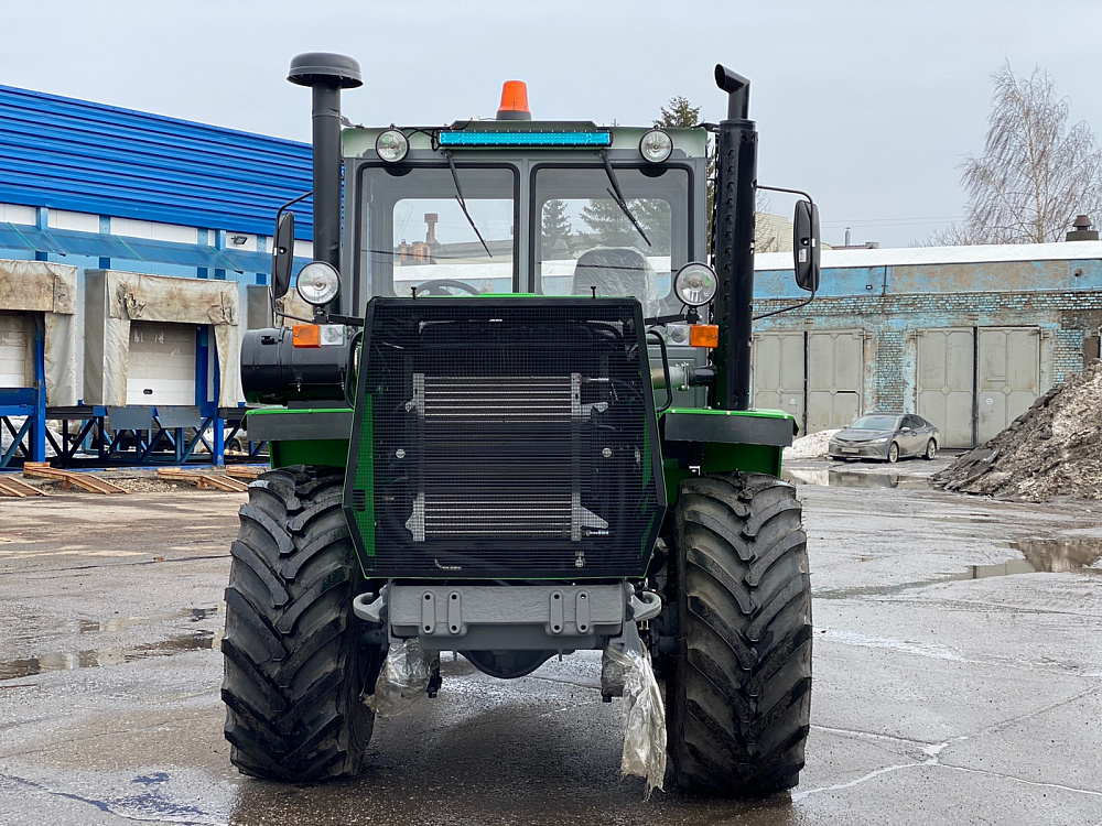 Трактор Т-150 после капремонта. Кабина Т 150 новая с кондиционером.